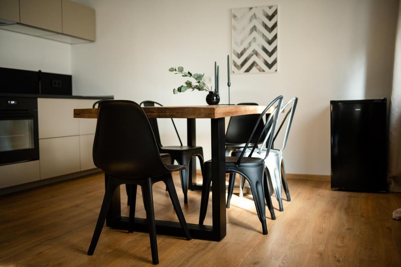 Oldtown Studio Apartment With 2 Bathrooms Дюссельдорф Екстер'єр фото